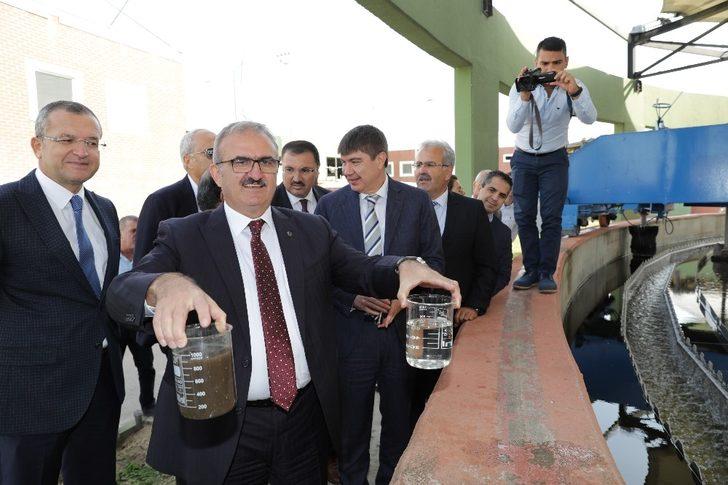 Alt tarafı arıtma üst tarafı futbol sahası G1