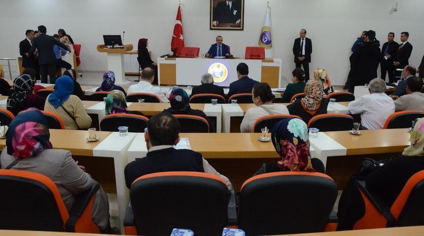 Vali Yavuz, halk ile buluşmaya devam ediyor