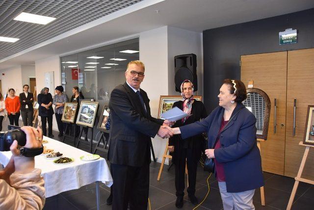 Sinop’ta 3 boyutlu kağıt rölyef resim sergisi açıldı