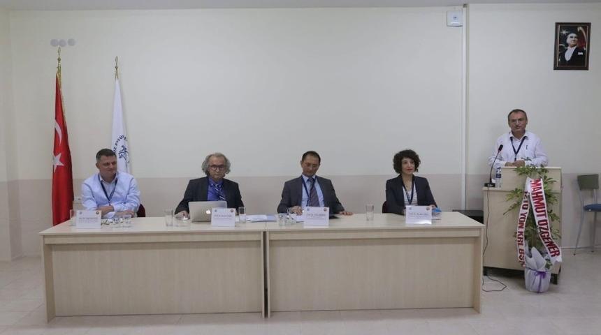 Prof. Dr. Hasan Olalı, Fo&ccedil;a&rsquo;da sempozyumla anıldı