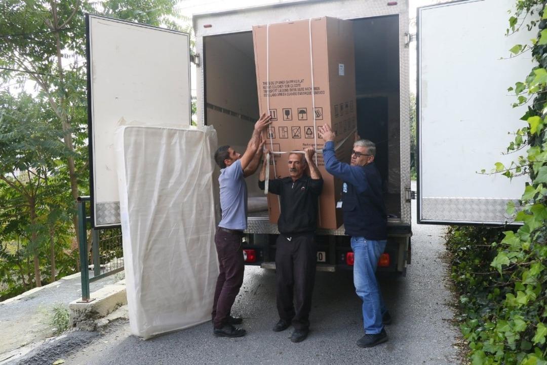 Şefkateli Mağazası ihtiya&ccedil; sahiplerinin y&uuml;z&uuml;n&uuml; g&uuml;ld&uuml;rd&uuml;