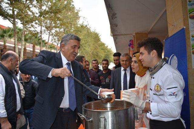 HRÜ’de kulüp tanıtım günleri  etkinliği