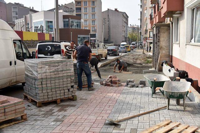 Çorlu’da Erdal İnönü Caddesi’ndeki çalışmalar sürüyor