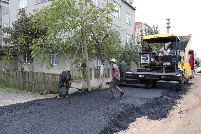 Başkan Yüksel asfalt çalışmalarını yerinde inceledi