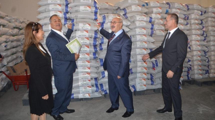 S&ouml;ke&rsquo;de hibe yem bitkisi tohumları dağıtıldı