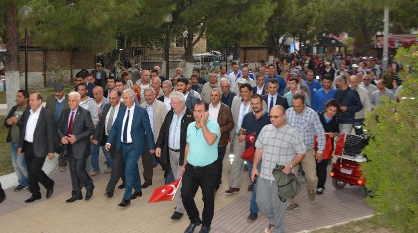 Başkan Toyran adaylık a&ccedil;ıklaması yaptı, kalabalık salona sığmadı