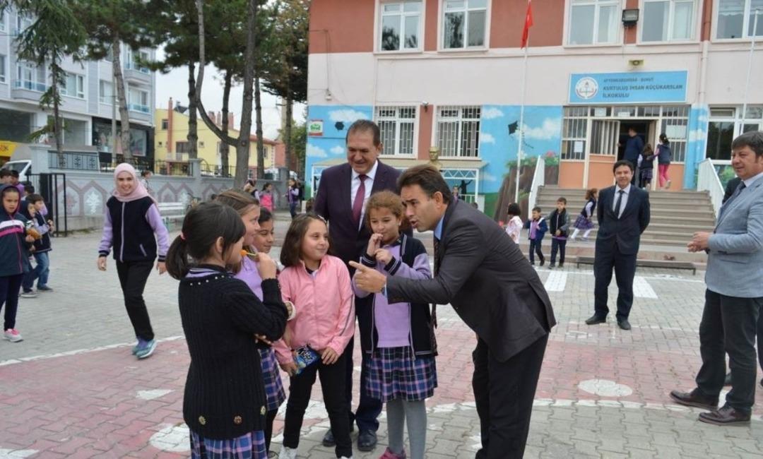 Kaymakam Kaya&rsquo;nın okul ziyaretleri