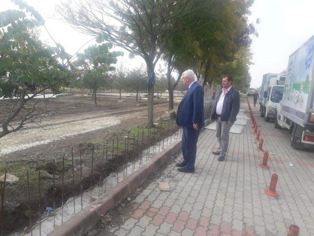 Başkan Yüksel park çalışmalarını inceledi