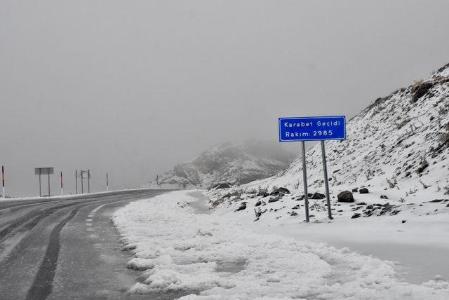 Bahçesaray a kar yağdı 3