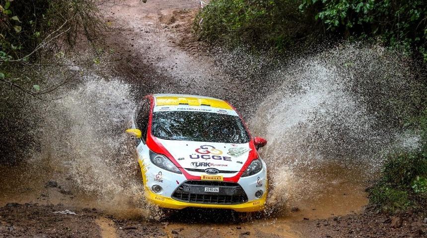 &Uuml;&Ccedil;GE sponsorluğunda yarışan Başo-Menderes ekibi şampiyonluk serisine devam ediyor