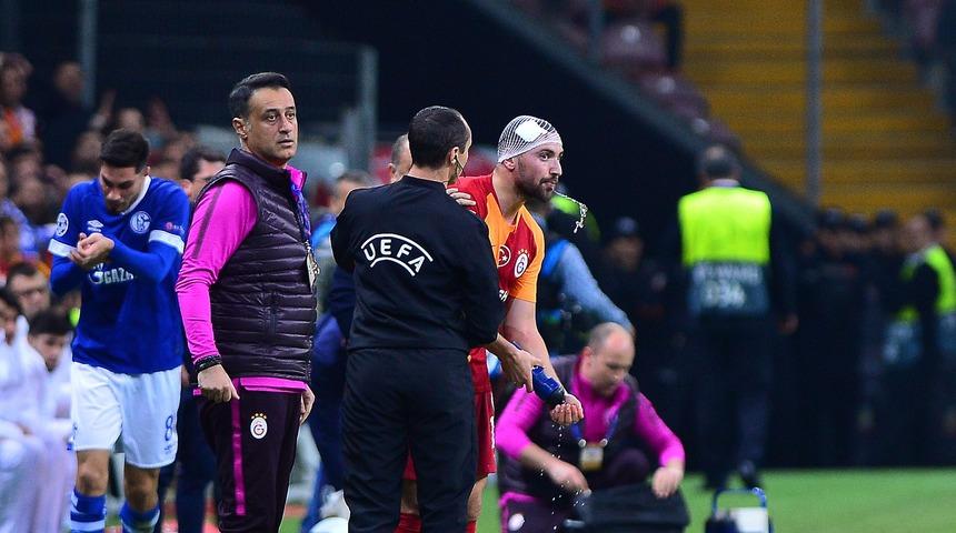 Galatasaray - Schalke 04 maçında oyundan alınan Sinan Gümüş tepki gösterdi!