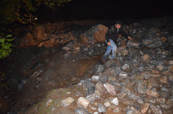 Heyelana kapılan midibüste bir kişi toprak altında kaldı G2