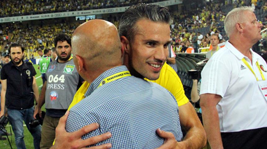 Robin van Persie sezon sezonu futbolu bırakıyor