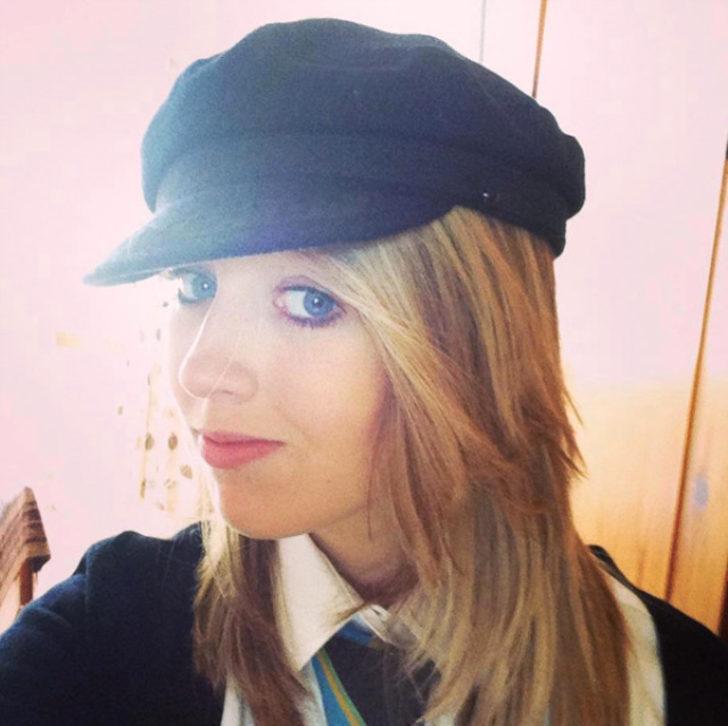 Cezaevi çalışanlarının önünde çırılçıplak dolaştırılan genç kız intihar etti G2