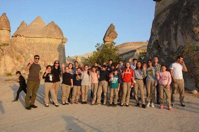 Amasya polisinden öğrencilere Konya ile Nevşehir gezisi