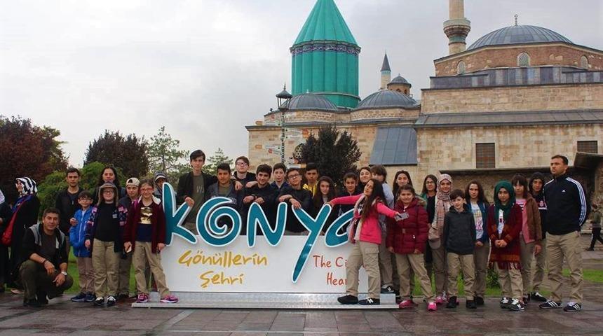 Amasya polisinden &ouml;ğrencilere Konya ile Nevşehir gezisi