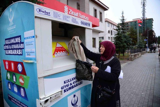 Giysi kumbarası projesi meyvelerini vermeye başladı