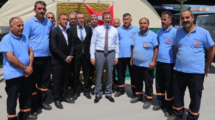 Akdeniz Belediyesi ara&ccedil; filosunu g&uuml;&ccedil;lendirdi