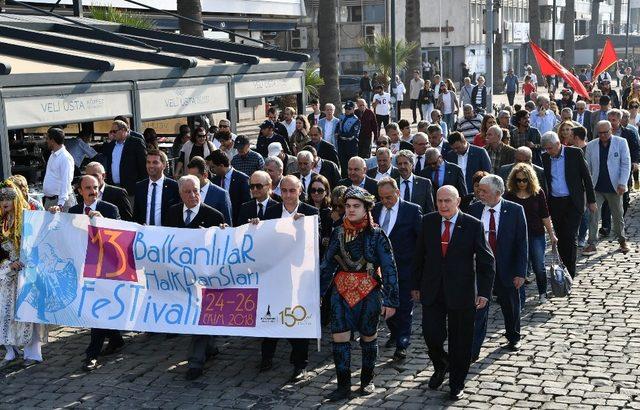 Atatürk’ün mirası Balkanlılar Halk Dansları Festivali başladı