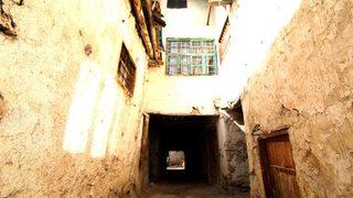 Bu evlerin altından sokak geçiyor