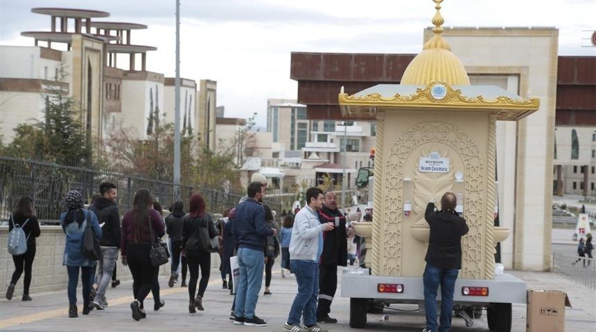 Nevşehir Belediyesi &uuml;niversite &ouml;ğrencilerine &ccedil;orba ikram etti