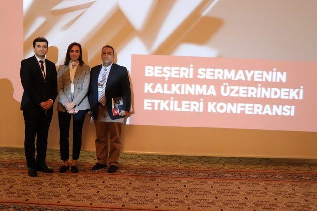 BAKKA ekibi, Beşeri Sermayenin Kalkınma Üzerindeki Etkileri Konferansına katıldı