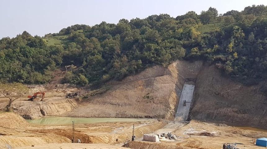 Lapseki&rsquo;de  &Ccedil;avuş ve G&uuml;reci G&ouml;letleri İnşaat &Ccedil;alışmaları Devam Ediyor