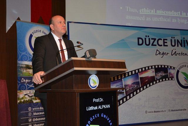 Düzce Üniversitesi’nde 2018-2019 akademik yılı açılış töreni gerçekleştirildi