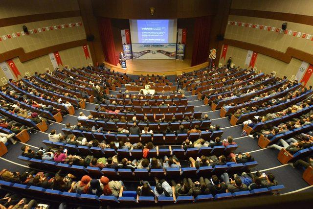 Düzce Üniversitesi’nde 2018-2019 akademik yılı açılış töreni gerçekleştirildi