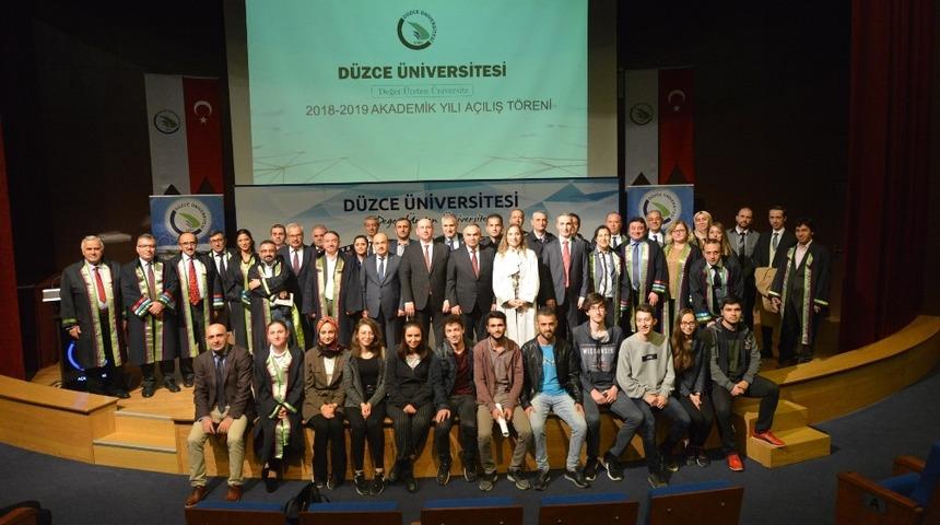 D&uuml;zce &Uuml;niversitesi&rsquo;nde 2018-2019 akademik yılı a&ccedil;ılış t&ouml;reni ger&ccedil;ekleştirildi