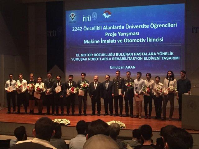 Düzce Üniversitesi öğrencilerinden ikincilik ve üçüncülük başarısı