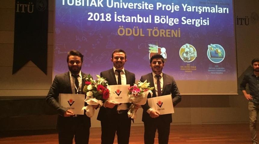 D&uuml;zce &Uuml;niversitesi &ouml;ğrencilerinden ikincilik ve &uuml;&ccedil;&uuml;nc&uuml;l&uuml;k başarısı