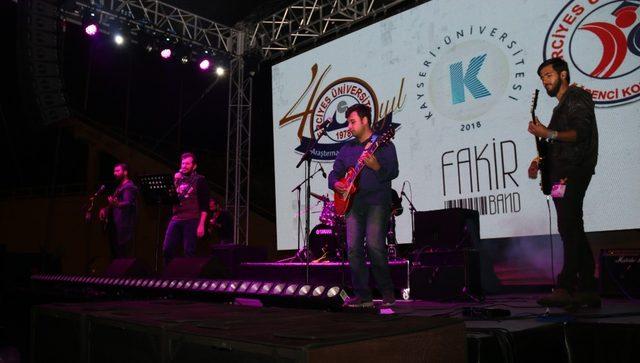 Fakir Band Rock Grubu, ERÜ’de Konser Verdi