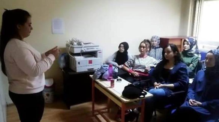 Şaphane&rsquo;de işaret dili kursu a&ccedil;ıldı