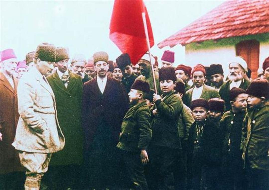Atat&uuml;rk'&uuml;n bu fotoğraflarını daha &ouml;nce g&ouml;rmediniz 