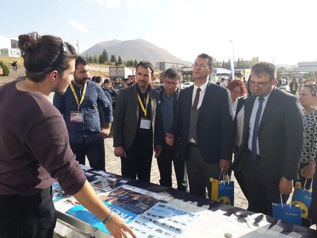 Kayseri Üniversitesi Rektör Yardımcısı Boztosun, ’Güzfest 2018’ Etkinliğine Katıldı