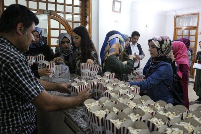 Şanlıurfa’da öğrencilere sinema etkinliği