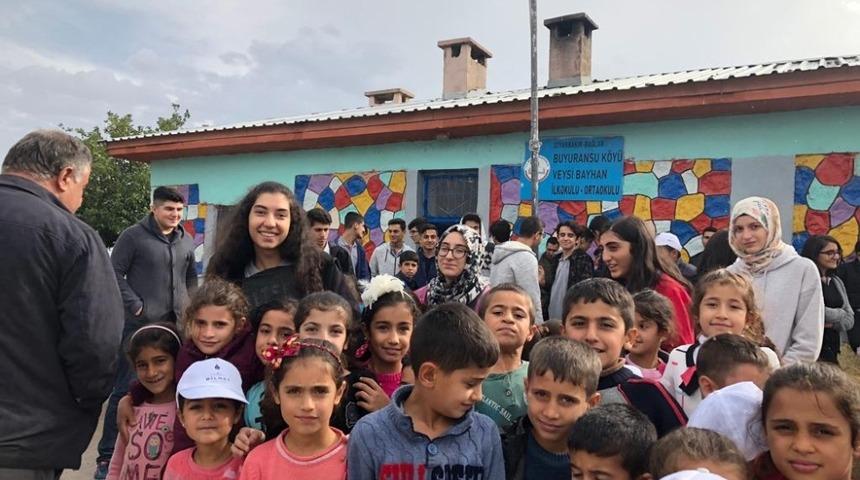 Minik kalplerden minik kalplere