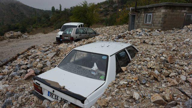 Adıyaman'da sel ve heyelan hasara yol açtı