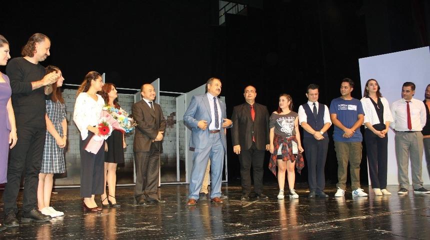 &ldquo;Yarınlara Ge&ccedil; Kalmadan&rdquo; seyirciyle buluştu