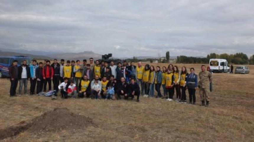 Ağrı&rsquo;da yılın son fidanları dikildi