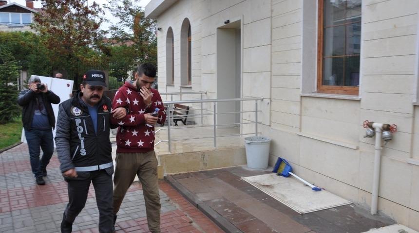 Uşak&rsquo;ta uyuşturucu operasyonu: 2 g&ouml;zaltı