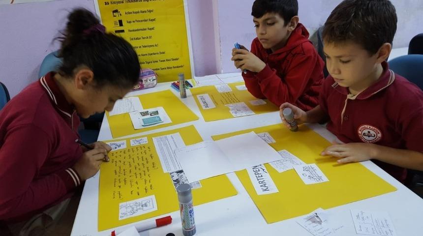 Kartepeli &ccedil;ocuklardan gazete