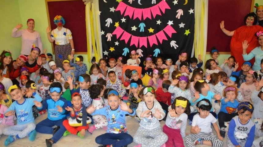 Manavgat Belediyesi kreşinde pijama partisi