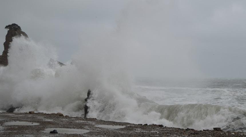 Amasra fırtınaya teslim