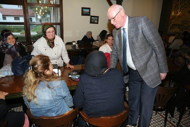 Başkan Kazım Kurt, Gündoğdulu kadınlarla bir araya geldi