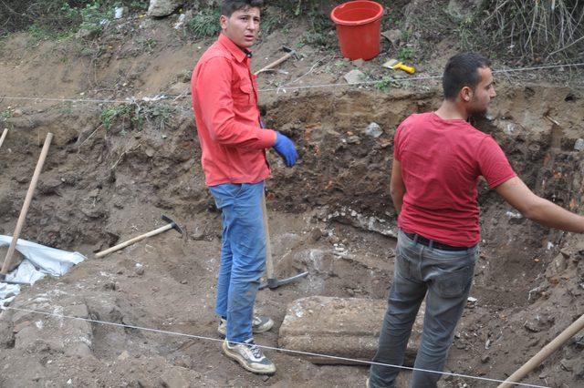 Şeftali bahçesinden Roma dönemi kilisesi çıktı