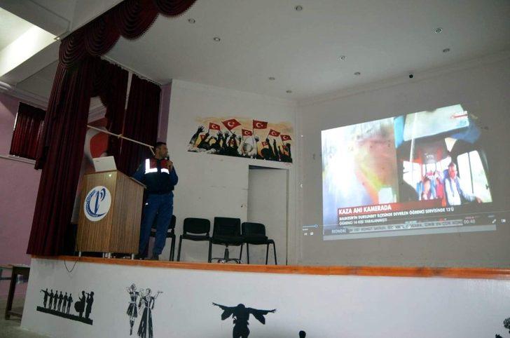 Pınarbaşı’nda öğrenci servis şoförleri bilgilendirildi G4