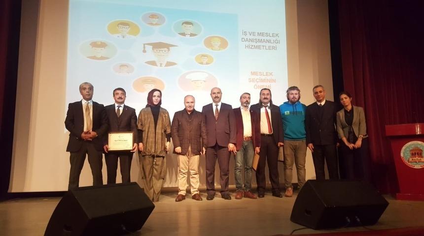 Ahlat&rsquo;ta "Meslek Tanıtım ve Kariyer G&uuml;n&uuml;" etkinliği