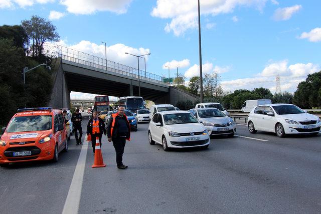 TEM'de kaza: Uzun araç kuyrukları oluştu